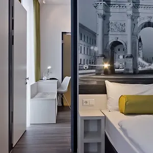 Super 8 By Wyndham North München